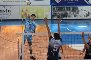 Normal 3 perdió el invicto en tie break pero ganó su zona y ya piensa en los playoffs