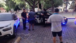 Detuvieron a dos cuidacoches en la zona del Monumento por actitudes agresivas con automovilistas