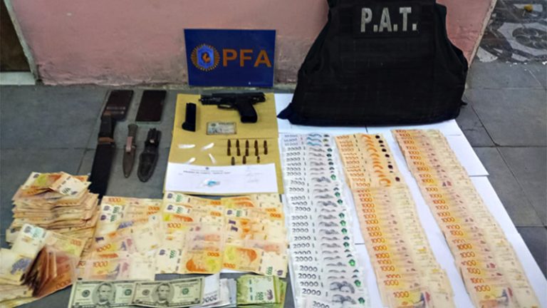 Ocho policías de Rosario acusados de hacer un allanamiento ilegal para sustraer cocaína, armas y dinero