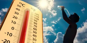 Jueves con cielo despejado en la mañana y ligeramente nublado a la mañana