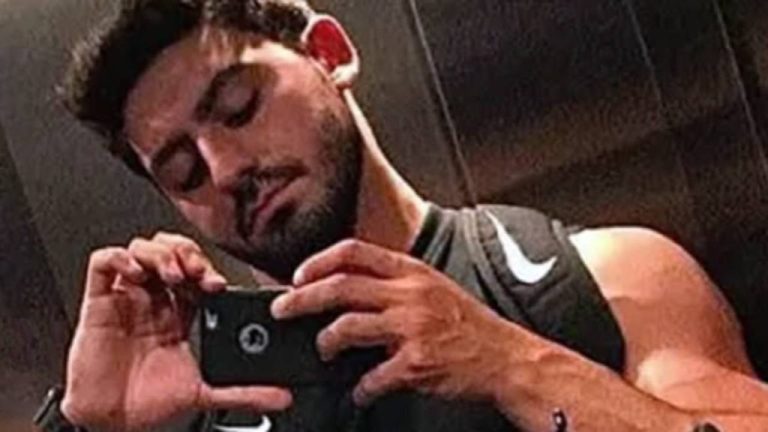 Los penitenciarios abrieron la puerta para que un grupo de presos matara al broker de seguros que estaba aislado