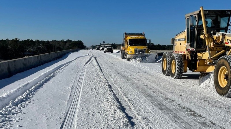 EE.UU.: nevadas sorprenden a regiones del sur como Florida y suspenden miles de vuelos