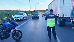 Camioneta chocó a moto y bicicleta en la que iban cuatro árbitros de la Liga Santafesina: dos están graves y uno desaparecido