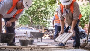 Iniciaron plan de reparación de veredas: 25 cuadrillas trabajan en las zonas de mayor tránsito