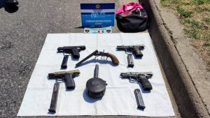 Poder de fuego en las calles: incautan miniarsenal tras persecución en inmediaciones del Casino 