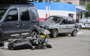 Automovilista atropelló y mató a un hombre en zona sur: escapó caminando