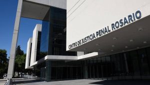 Se apareció en casa de su ex y quiso matarla: preventiva por un año