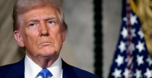 Donald Trump llama a Volodímir Zelenski dictador sin elecciones