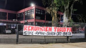 El Coloso apareció con pasacalles contra la dirigencia de Newell’s