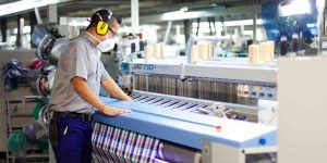 En el primer año de gobierno de Milei la actividad económica cayó 1,8%