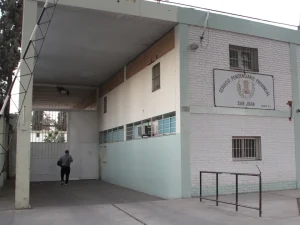 Un preso se tragó una tijera como "acto de rebeldía"