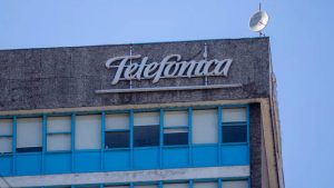 El Grupo Clarín, a través de Telecom, concretó la compra de las operaciones argentinas de Telefónica