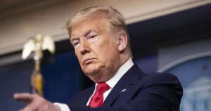 Donald Trump impondrá un arancel de 25% a vehículos y otros productos de la Unión Europea