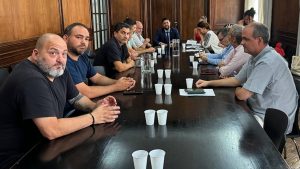 El gobierno nacional acordó con UPCN y pudo imponer a los estatales nacionales su techo del 1% para las paritarias