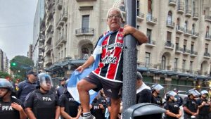 La camiseta de los jubilados se tiene que transpirar