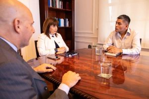 Un funcionario de Patricia Bullrich publicó un video falso sobre la marcha de los jubilados y los hinchas