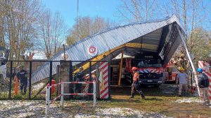 Lo que dejó el temporal en Funes: daños en el club y en Bomberos Voluntarios