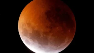Eclipse lunar total: cuánto durará la "Luna de sangre", un espectáculo único