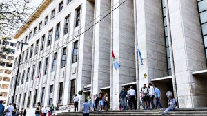 Obra social debe cubrir un tratamiento a una nena que sufre de pubertad precoz