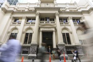 El Banco Central debió vender US$ 350 millones mientras el mercado se preocupa por las reservas