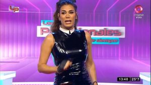 Flor de la V arrancó nuevo programa con los tapones de punta y confesó que se quiso operar los genitales