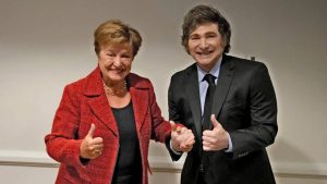 Deuda ilegítima: Milei quiere cerrar el nuevo acuerdo con el FMI mediante un DNU y se verá qué hace el Congreso