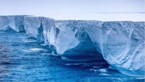 Científicos observan con atención la detención del iceberg más grande del mundo cerca de Georgia del Sur