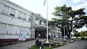 Un joven fue herido de bala en el abdomen: detuvieron al agresor