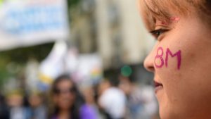 Desigualdad de género: advierten que las mujeres rosarinas ganaron casi 30% menos que los varones en 2024