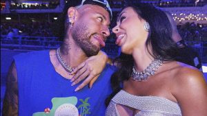 Neymar en el ojo de la tormenta: críticas por su ausencia en partido clave y presencia en el Carnaval