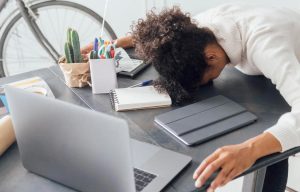 La falta de dinero y de empleo son las principales causas de estrés de los argentinos