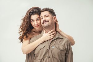 Llega al CEC “Escorpio”, una comedia atípica y antiromántica acerca de perder el amor para poder encontrarse