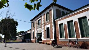 Roldán: padres de una alumna atacaron a docentes por el Día de la Memoria