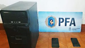 Arrestaron a un hombre acusado de tenencia y distribución de material pornográfico infantil