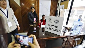 Ecuador elegirá presidente en medio de incertidumbre y polarización