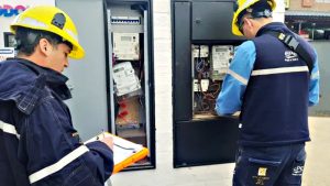 Escándalo: descubren que ex intendente y un ex funcionario santafesino estaban enganchados de la luz