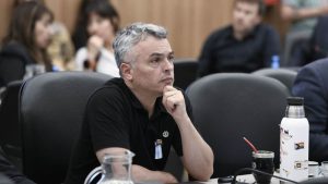 Diputados: Paulón insiste con su proyecto para que el gobierno nacional formalice las funciones de Santiago Caputo