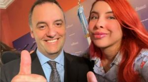 Macarena Rodríguez, la encargada de contenidos digitales libertaria que generó polémica: “Fui a Roma a cumplir mi rol de fotógrafa de Milei”