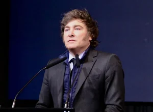 El Índice de Confianza en el gobierno cayó por quinto mes consecutivo en abril