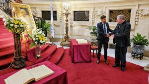 Nunciatura Apostólica: Pullaro destacó el “llamado a la conciliación por sobre las diferencias” como legado del papa Francisco