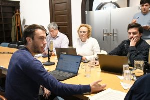 Acuerdan beneficio para transferencias de taxis y remises