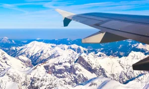 Este es el vuelo más turbulento del mundo: dura menos de una hora y cruza el cielo argentino