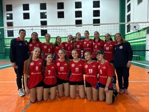 Los seleccionados rosarinos Sub 14 de vóley van por todo a Sunchales