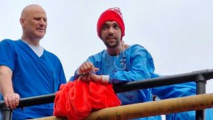 Una buena entre tanta malaria: Pablo Grillo, el fotógrafo internado en terapia, pudo salir a dar una vuelta con sus padres