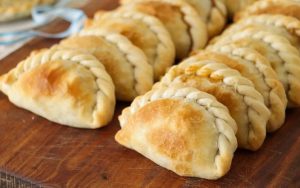 Darín, las empanadas y Caputo: ¿cuántas se podían comprar en 2015, 2019, 2023 y 2025?