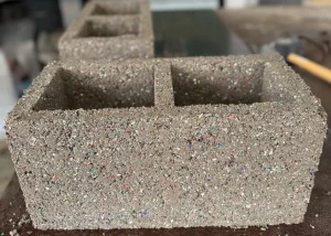 Con plástico reciclado desarrollan "ecobloques" para construir viviendas