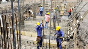 Según un reciente informe, más de la mitad de los rosarinos trabajan como empleados u obreros