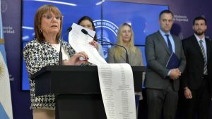 Mundial de Clubes: Bullrich envió un listado a Estados Unidos para restringir el ingreso de 15 mil barrabravas