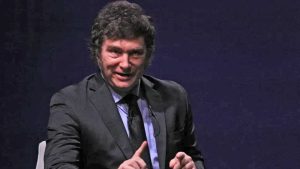 Milei apuntó contra el PRO tras el rechazo del Senado al proyecto de Ficha Limpia: "Fue una operación mediática teñida de amarillo"