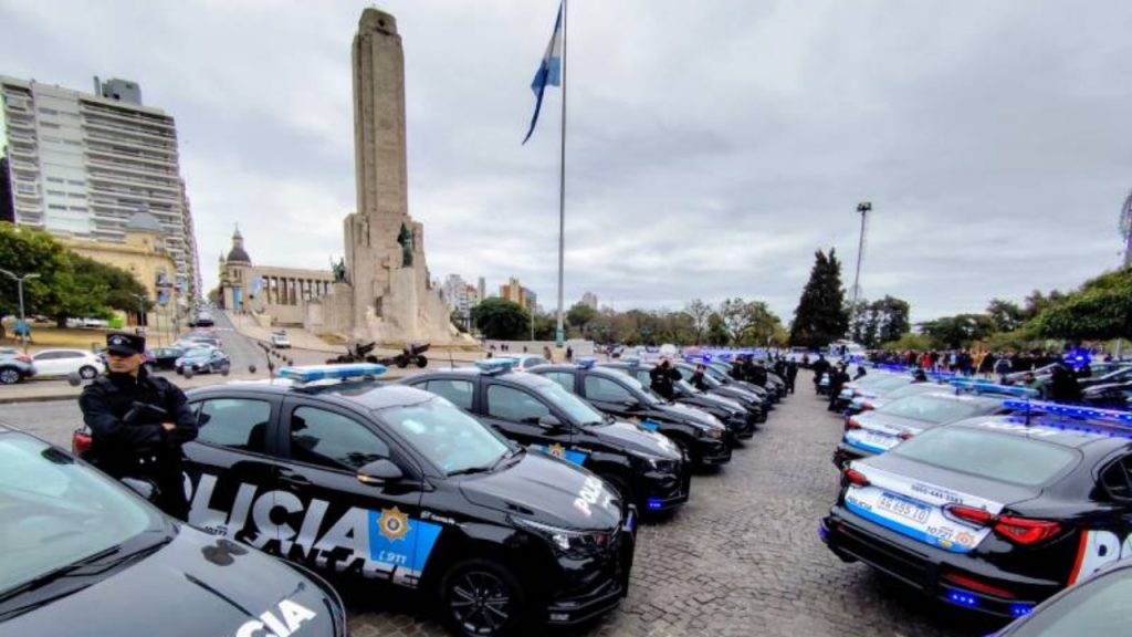 Los policías y los civiles acusados de robar combustible quedaron presos